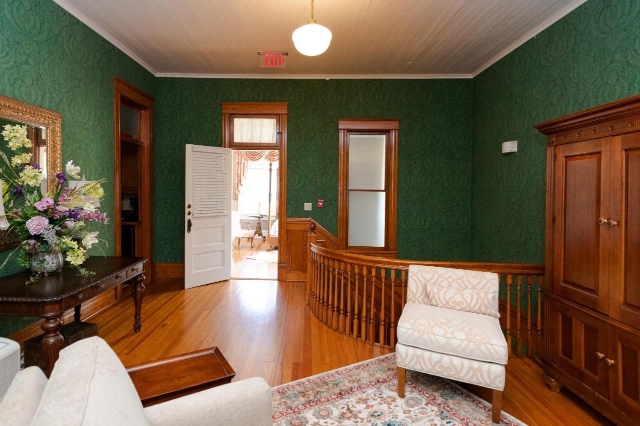 Captain Henderson House Hotel Arkadelphia Kültér fotó