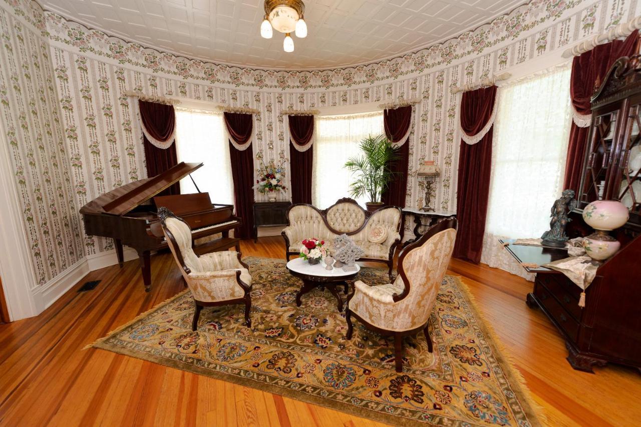 Captain Henderson House Hotel Arkadelphia Kültér fotó