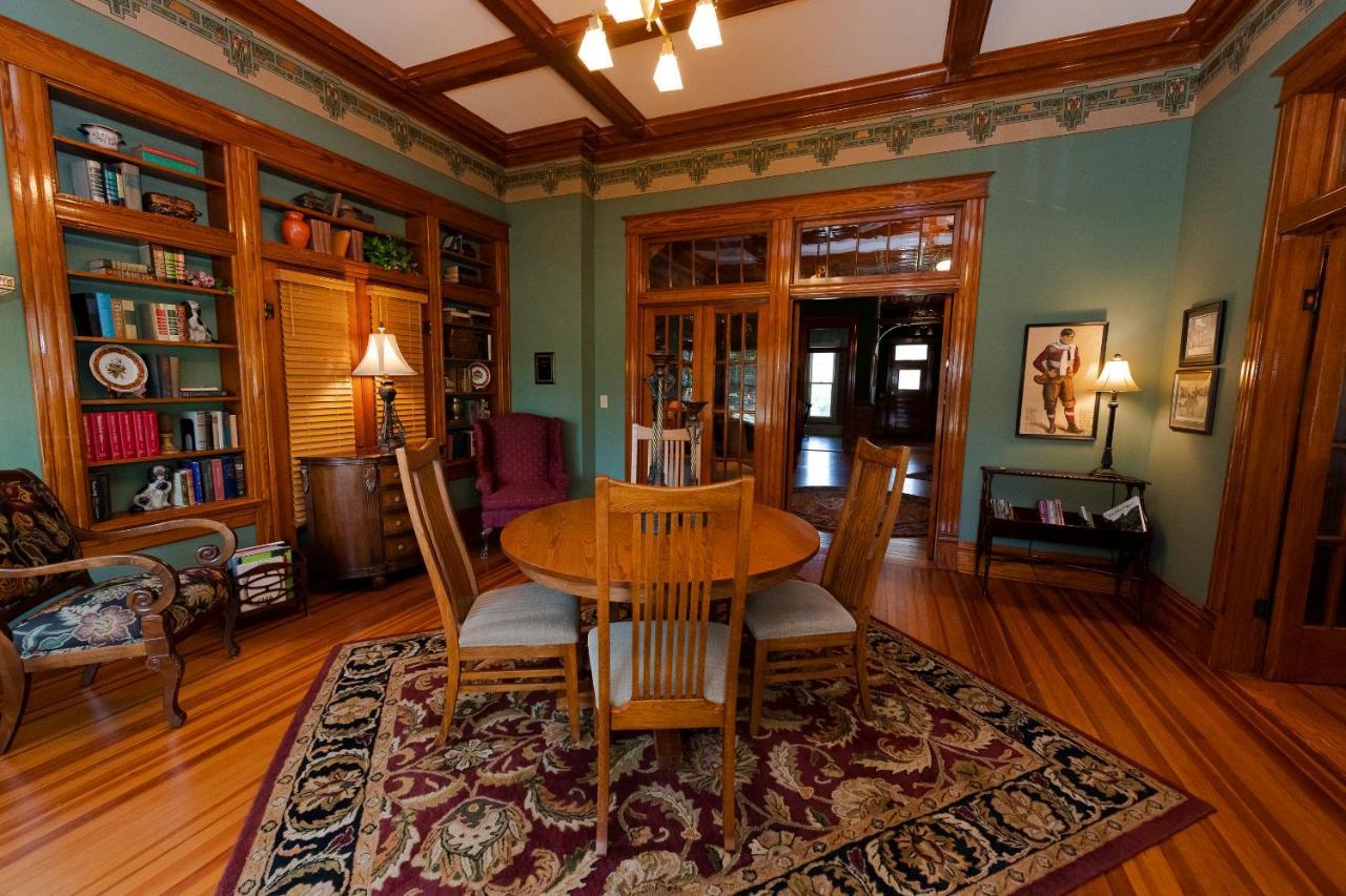Captain Henderson House Hotel Arkadelphia Kültér fotó