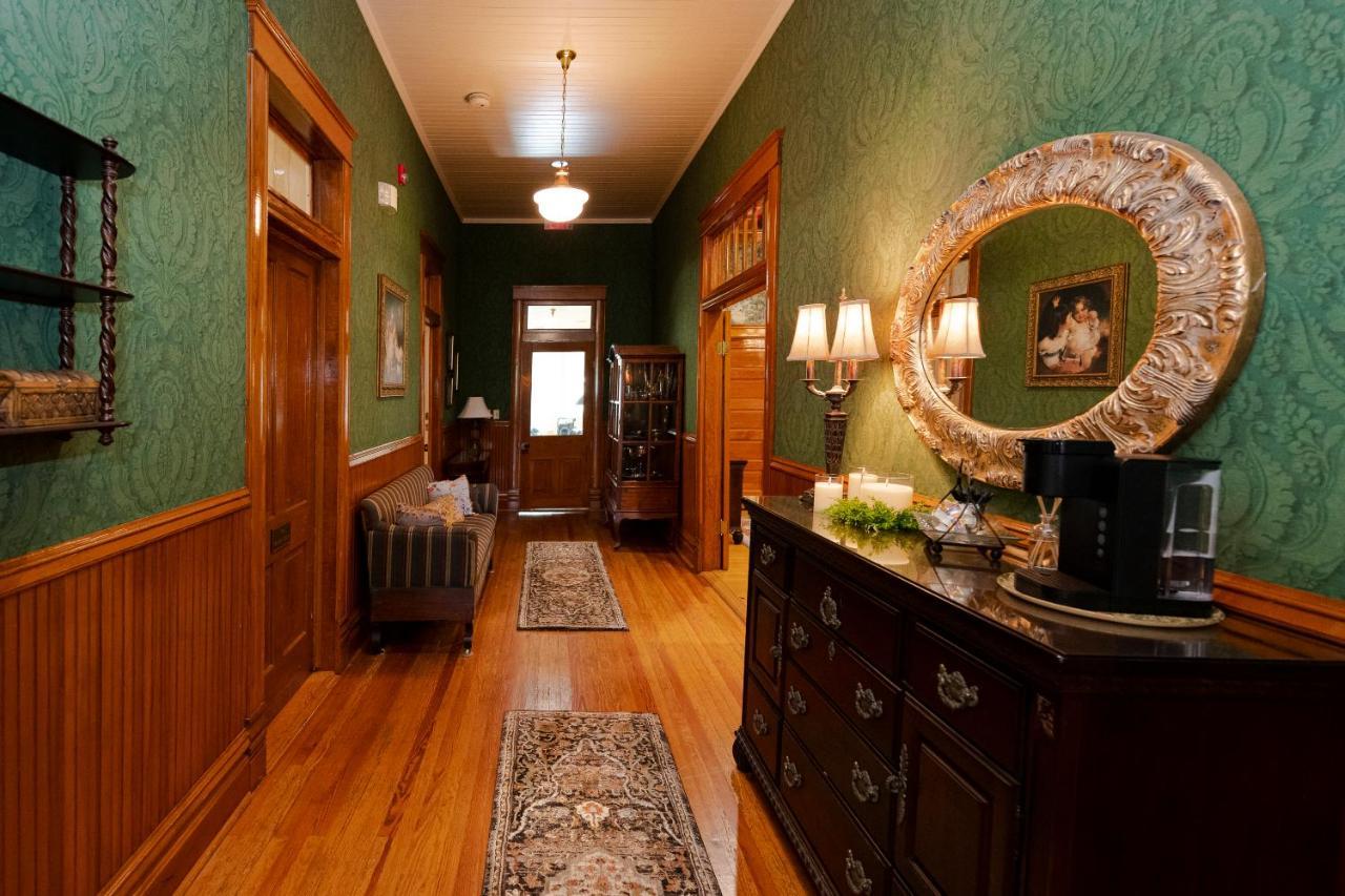 Captain Henderson House Hotel Arkadelphia Kültér fotó